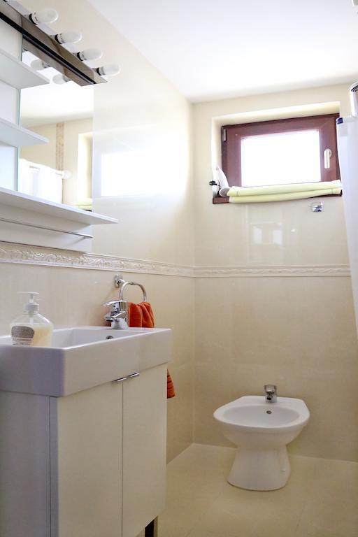 Vila Nona Apartment Сибиу Стая снимка